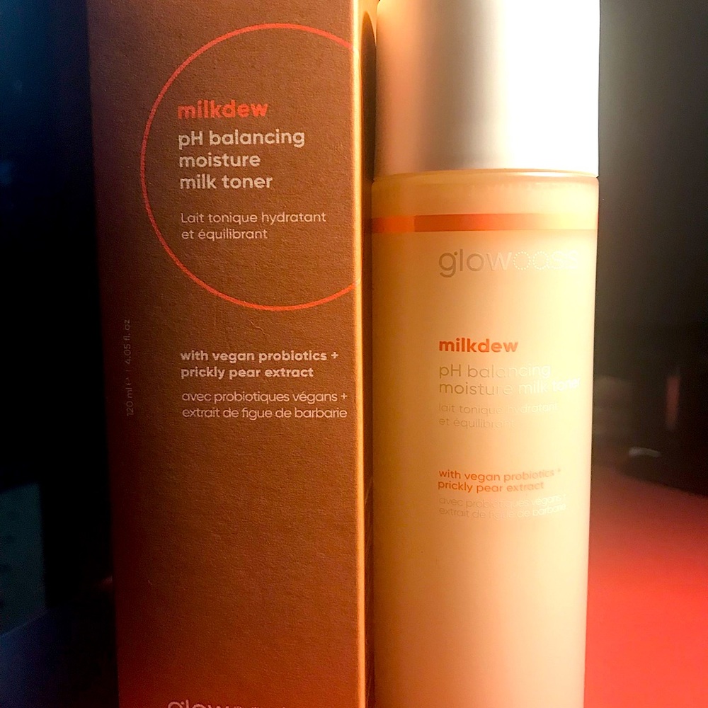 GlowOasis ph Balancing Moisture Milk Toner